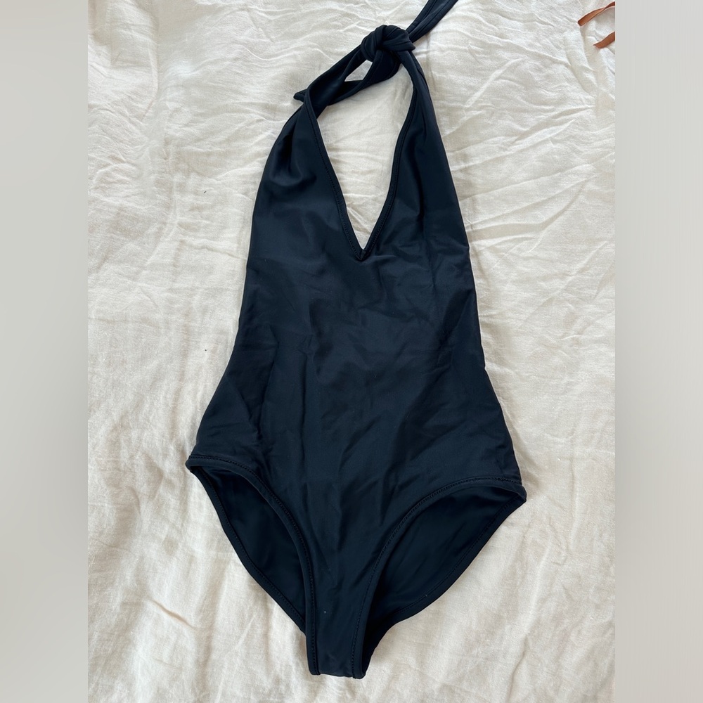 Aritizia Wilfred one piece swim